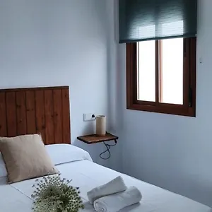- M A N U E L A , Bolonia España